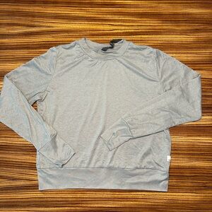 Vuori long sleeve women's tshirt size small